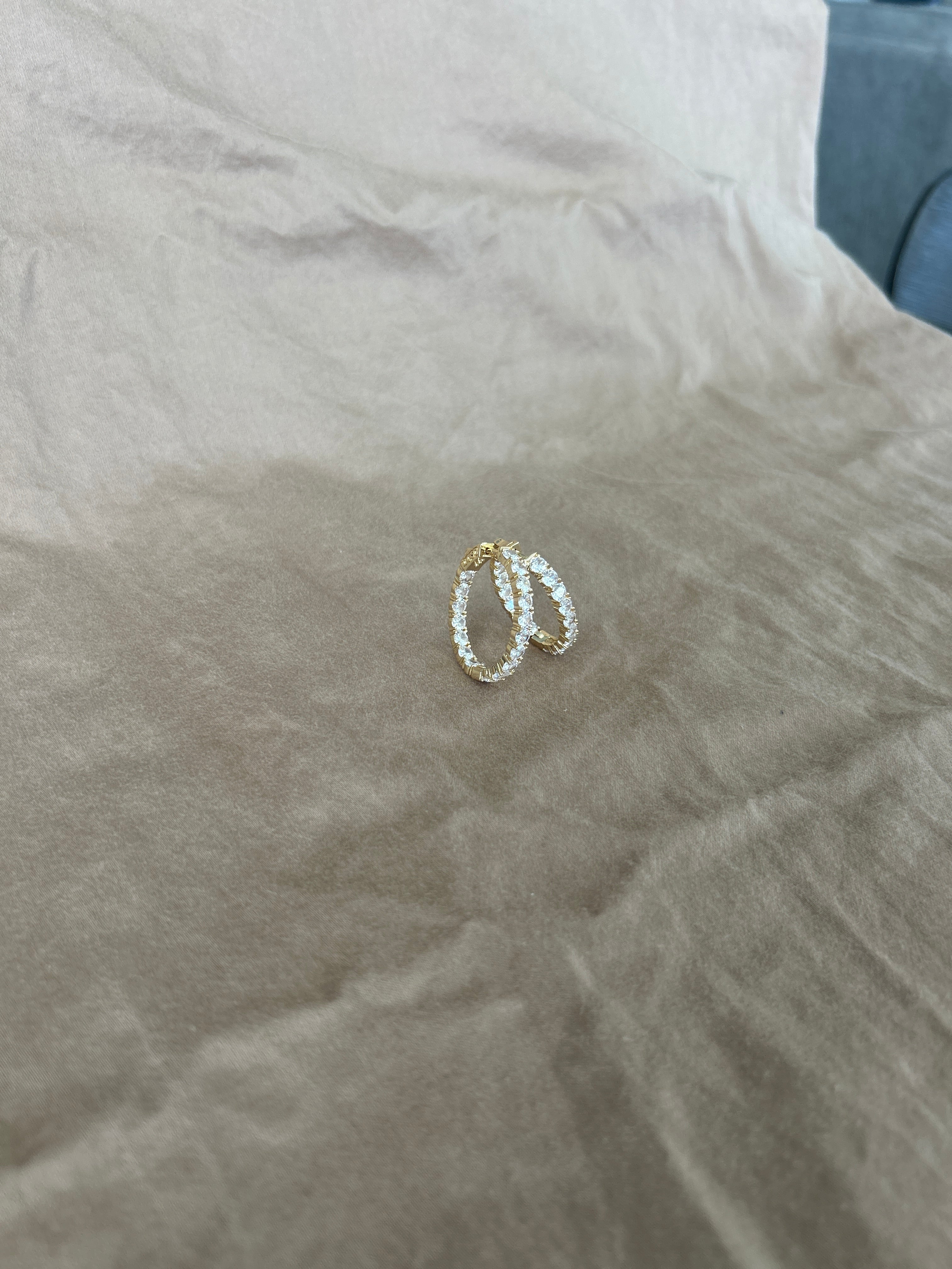 Oval inside out hoops